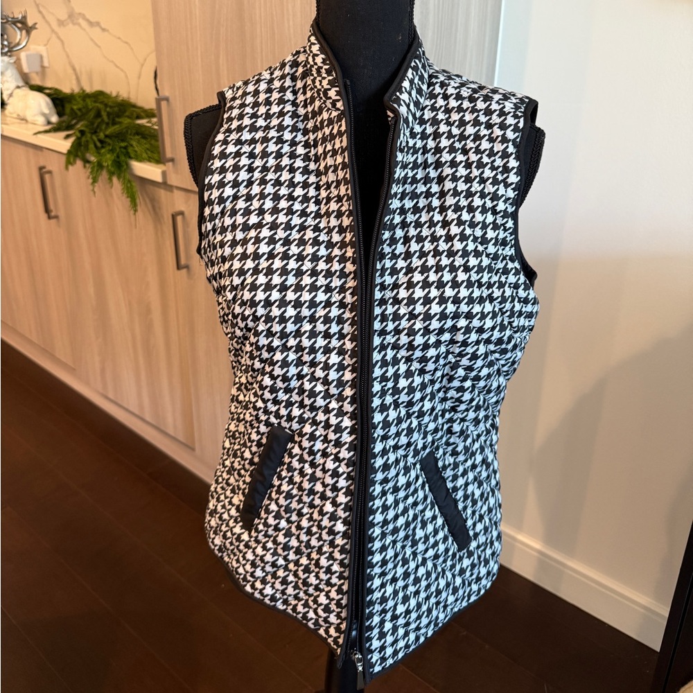 Karen Scott Houndstooth Quilted Vest